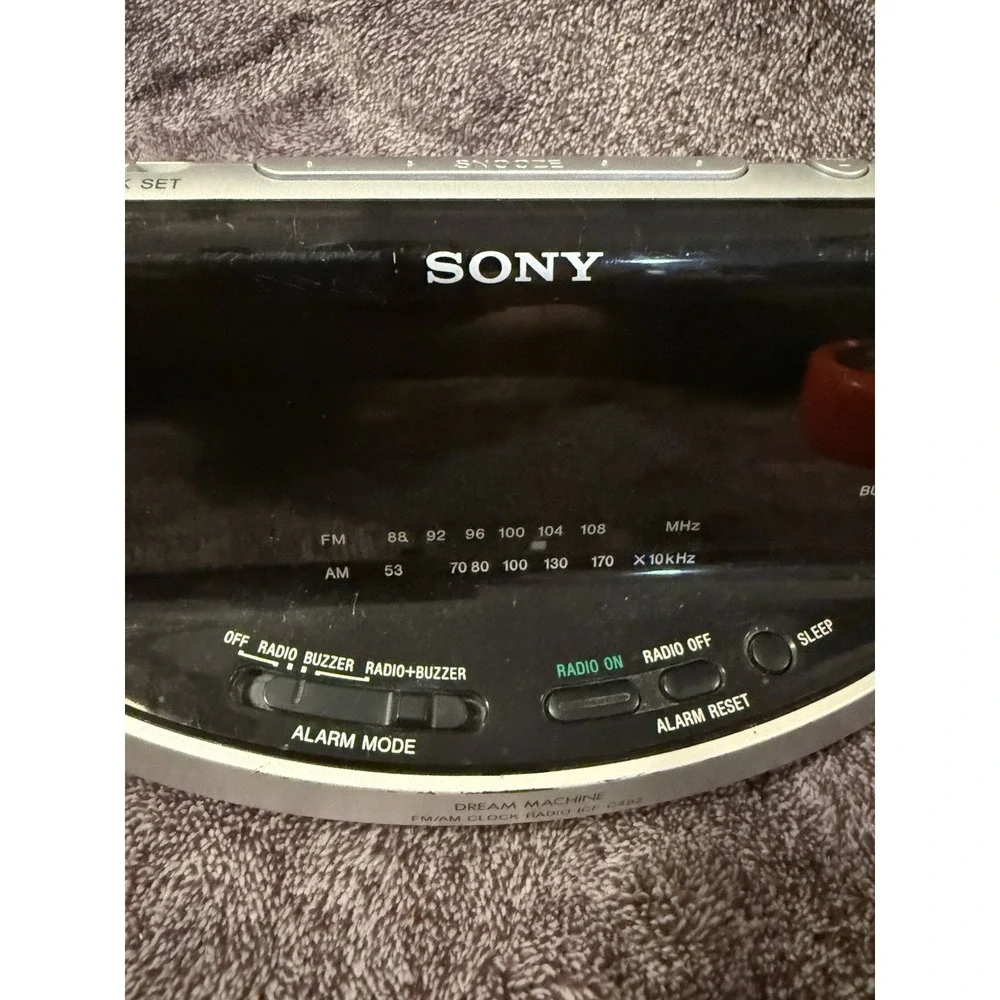 SONY Dream Machine Large Display Clock AM/FM Radio Dual Alarm ICF-C492 green LED
